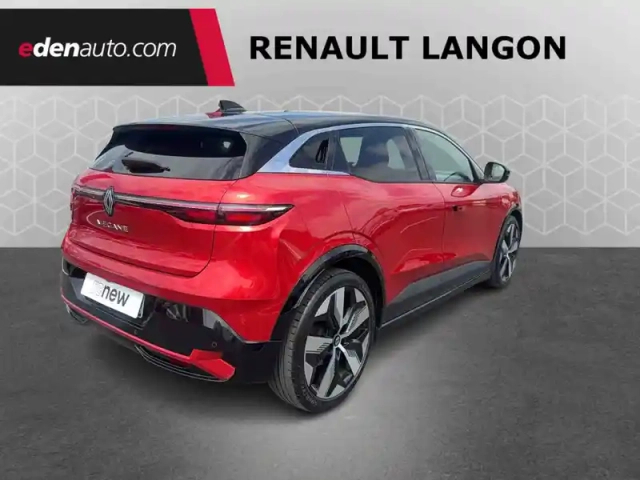 Renault Megane e-tech ev40 130ch standard charge — photo 5