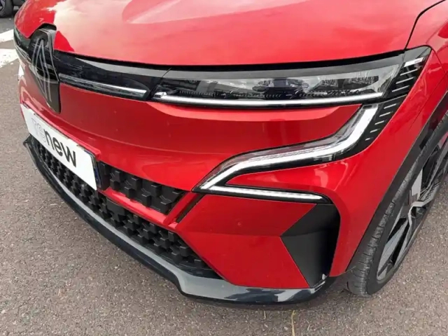 Renault Megane e-tech ev60 220 ch super charge — photo 15