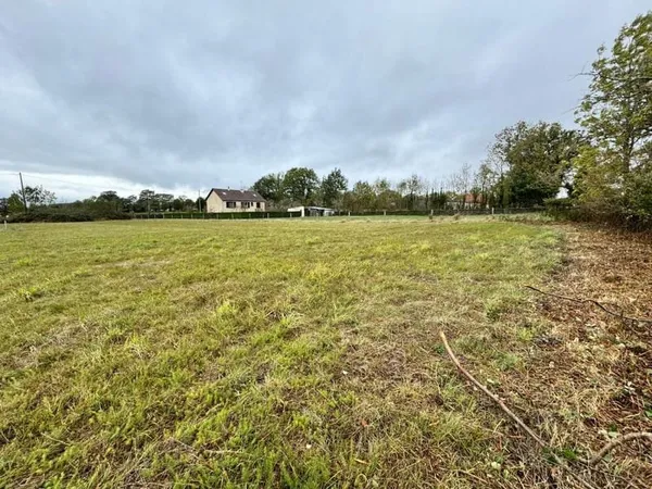 Terrain À Vendre à Boussac Bourg