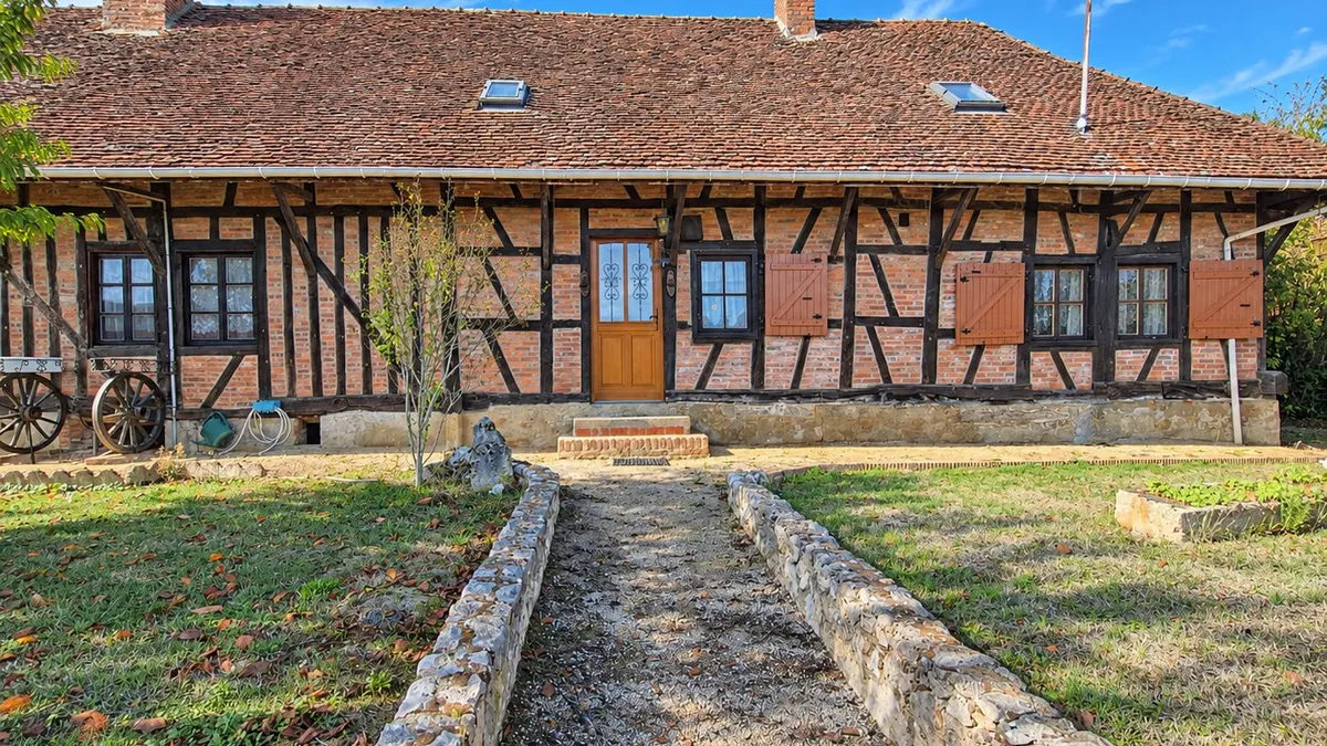 Photo 1