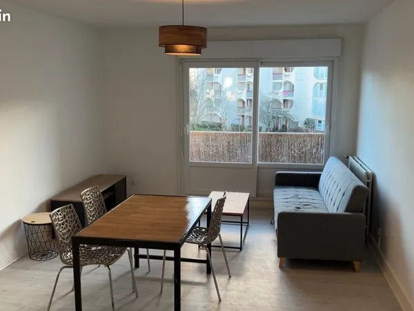 T2 meublé 52 m² à Angers 850 - Tout confort, cuisine équipée