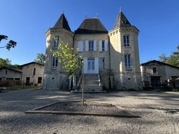 Vends château 80m² à restaurer