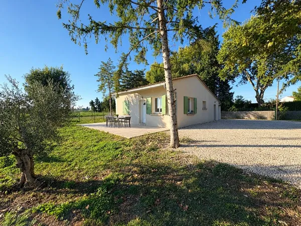 Eyragues- Maison T3 75m2- 950EUR CC