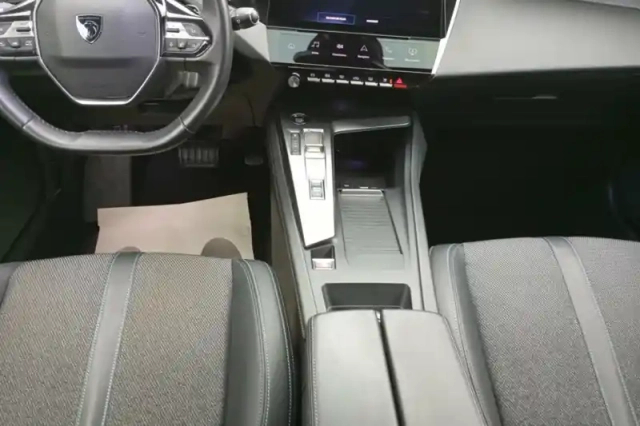 Peugeot 308 phev 180 e-eat8 — photo 42