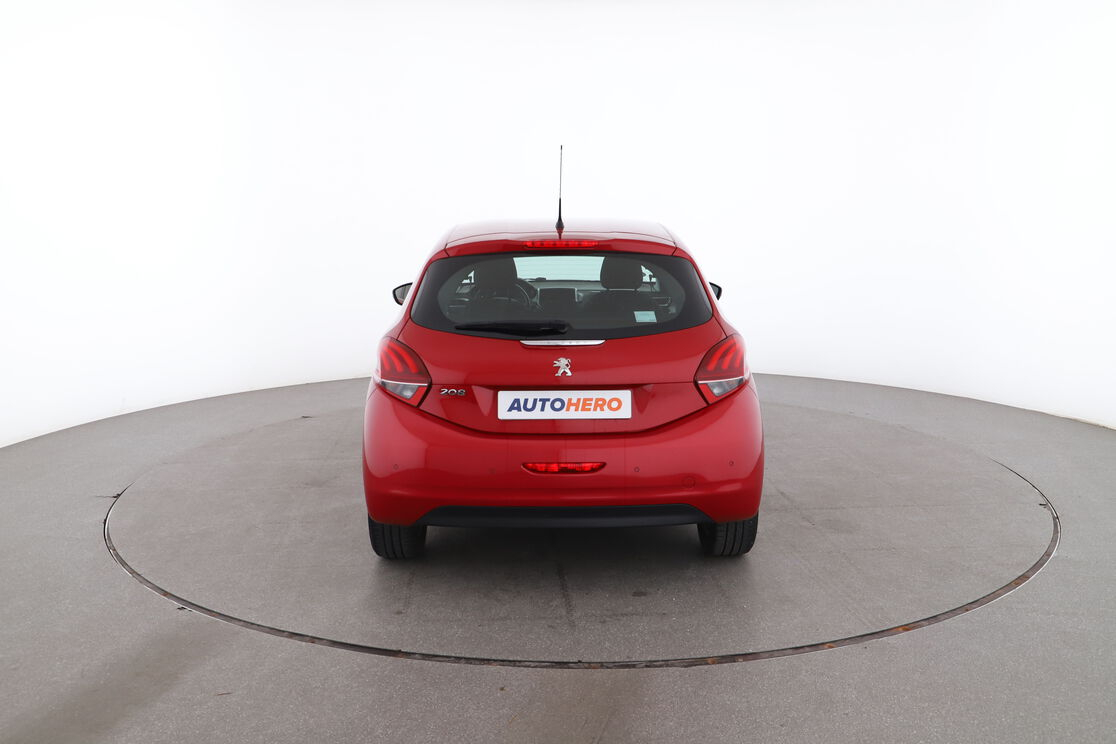 Peugeot 208 1.2 PureTech Allure — photo 4