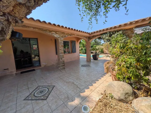 Maison de plain-pied 4 pièces 102 m²
