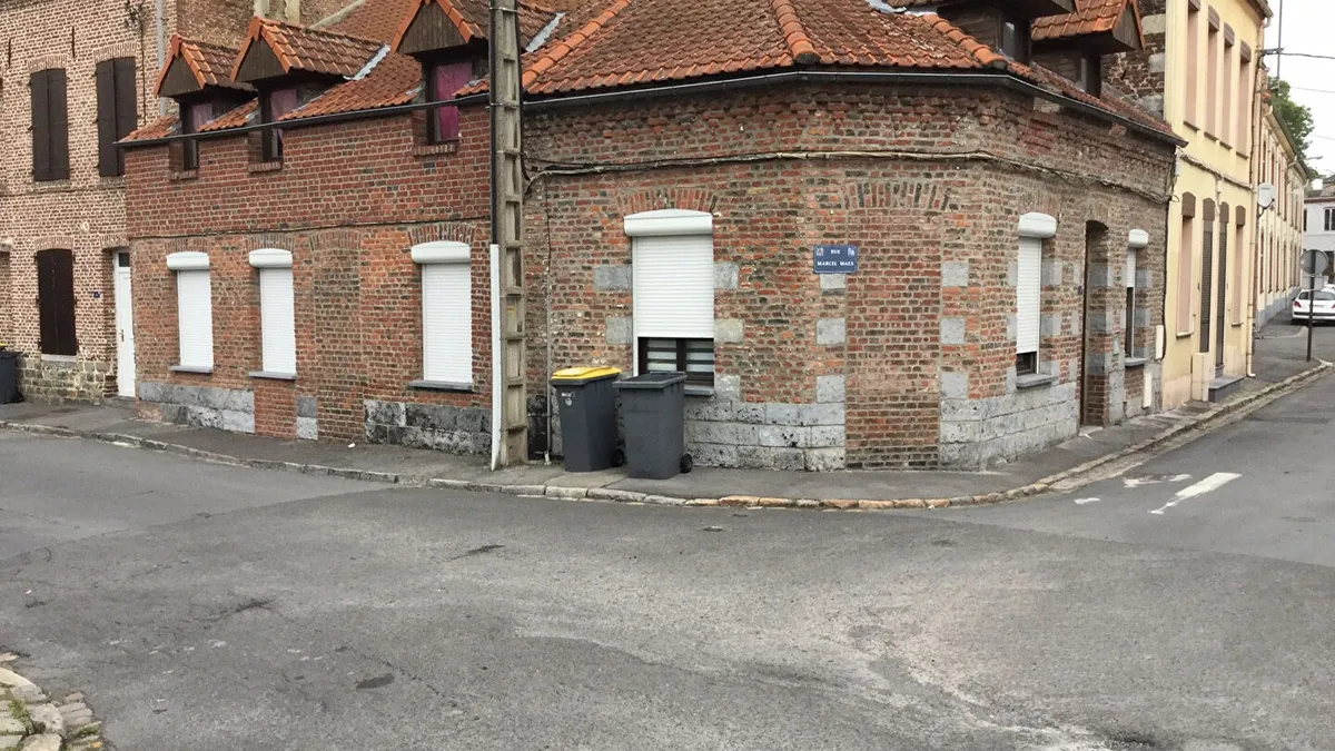 Photo 1