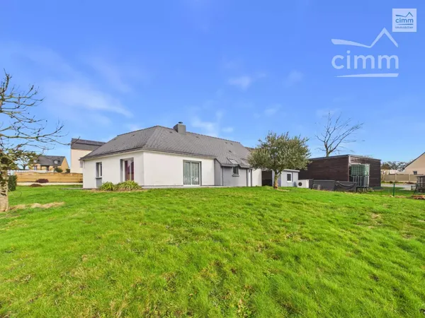 Maison de plain-pied 84 m2 - Centre bourg de Pipriac