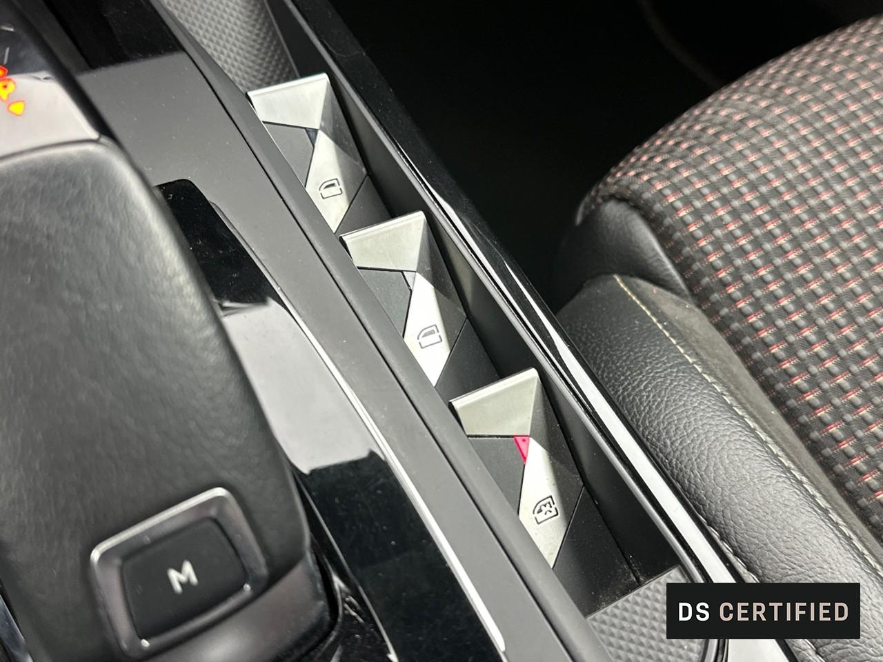 Ds Ds 3 crossback puretech 130 eat8 performance line+ — photo 33