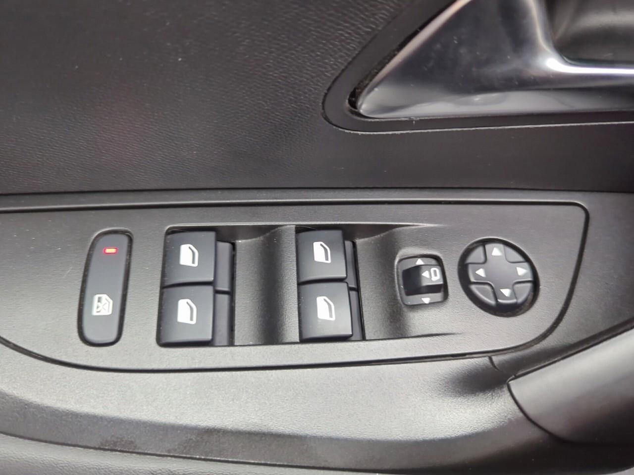 Peugeot 2008 bluehdi 130 s&s eat8 allure pack — photo 28