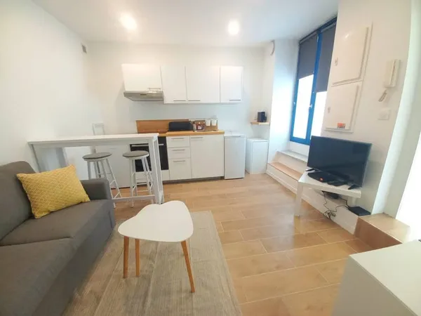 Studio meublé calme et lumineux