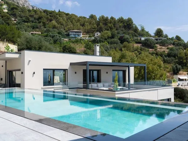Villa 7 pièces 240 m²
