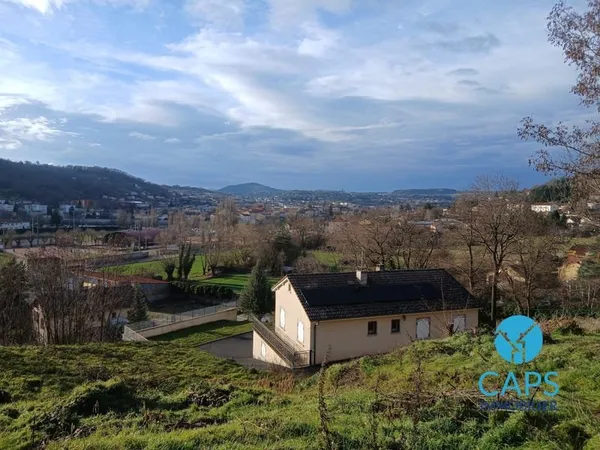 Terrain 851 m²