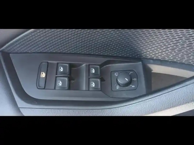 Skoda Octavia combi 2.0 tdi 150ch ambition dsg7 — photo 12