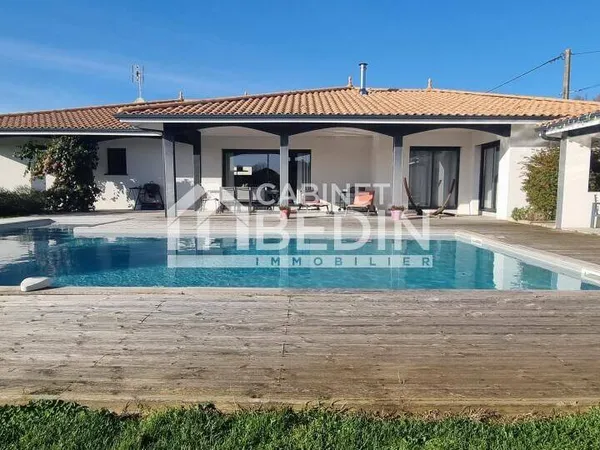 Maison 6 pièces 212 m²