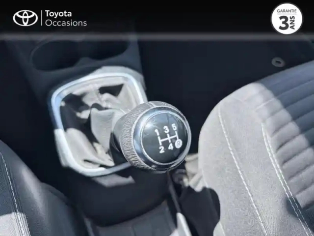 Toyota Yaris 70 vvt-i france connect 5p rc19 — photo 12