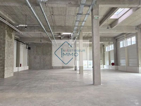 Entrepôt 1402 m²