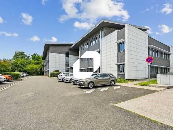 Bureaux 814 m²