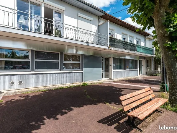 Opportunité Exceptionnelle : Bien Atypique de 145 m² avec Jardin en Centre-Ville