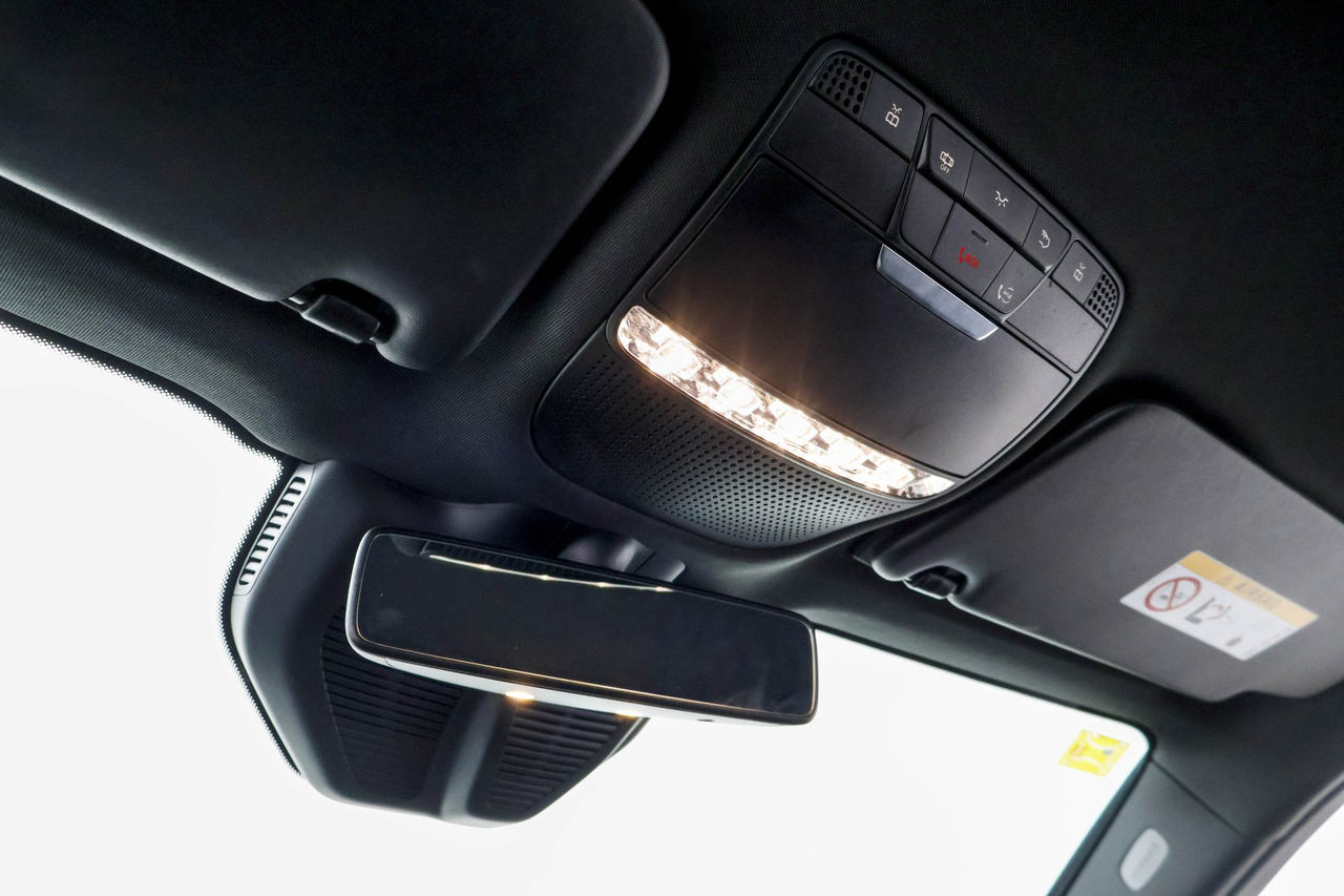 Mercedes GLC — photo 31