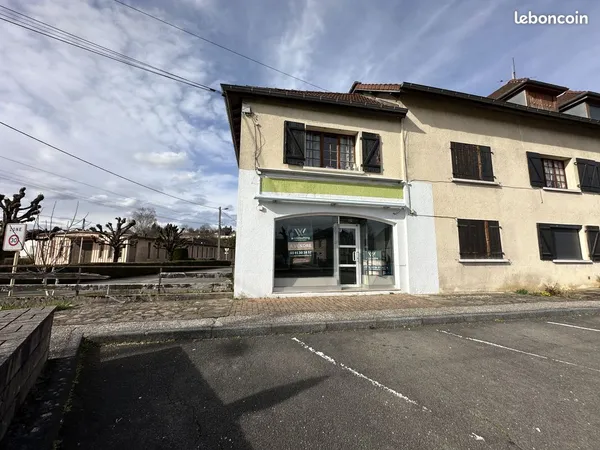 Local 76 m² Bavans