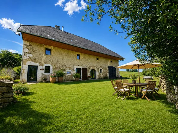 Propriété/Grange de 168m2- Massingy