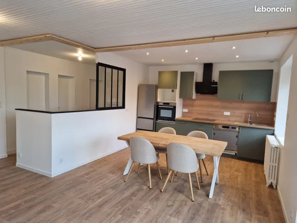 Maison meublée 100 m² entièrement rénovée — Équipements neufs — Garage 35 m² — Coudeville-sur-Mer