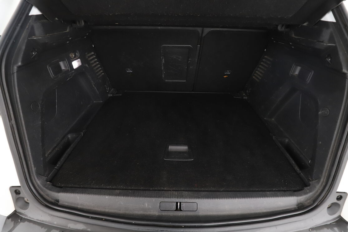 Peugeot 3008 1.2 PureTech Allure — photo 16