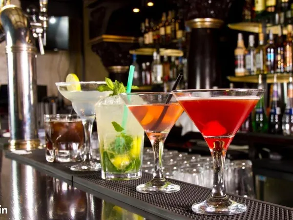 Fonds de commerce bar 160 m²