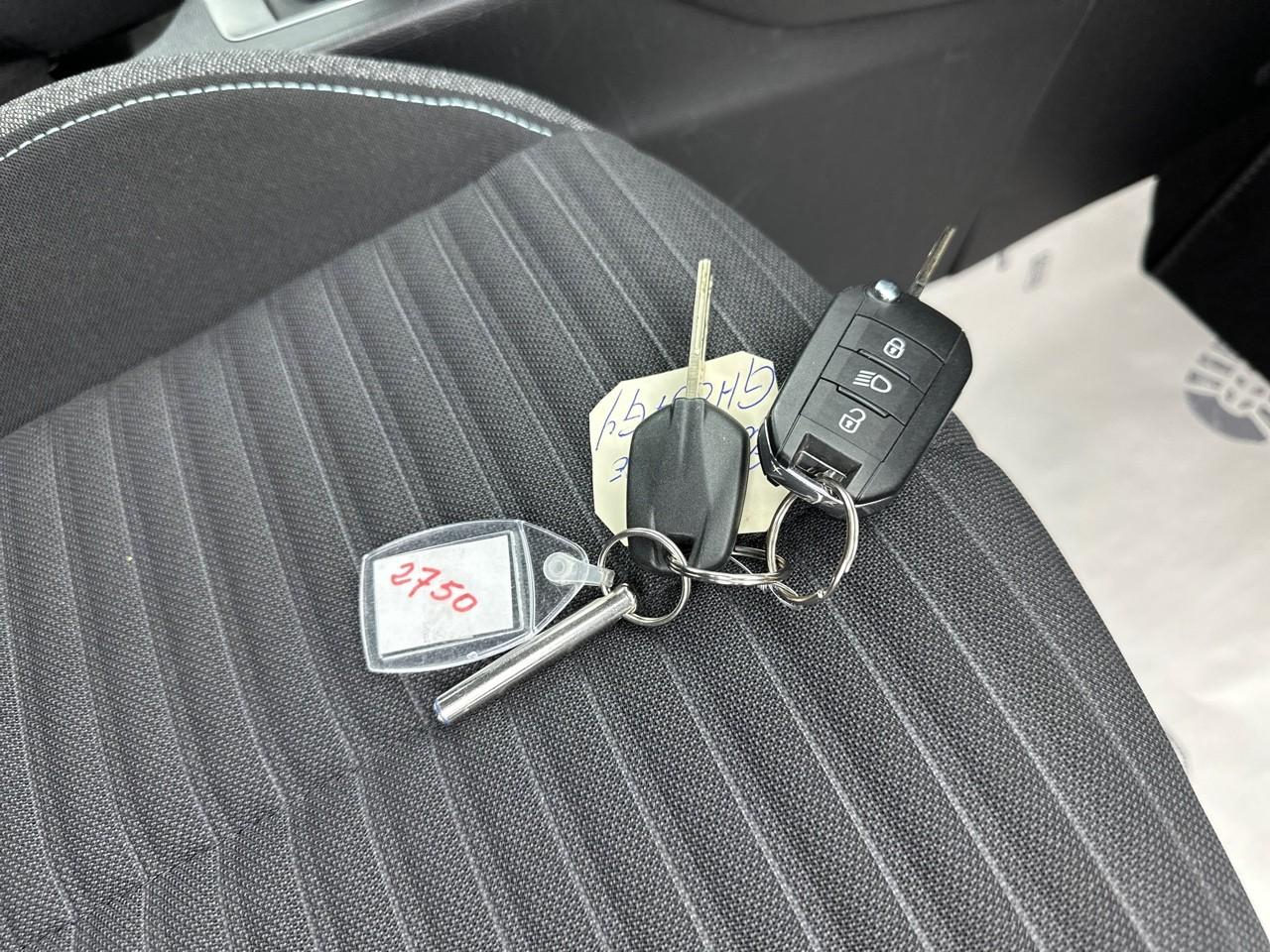 Peugeot 208 puretech 75 s&s bvm5 style — photo 30