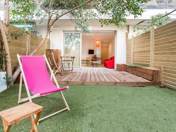 Studio meublé avec terrasse et jardin privatif