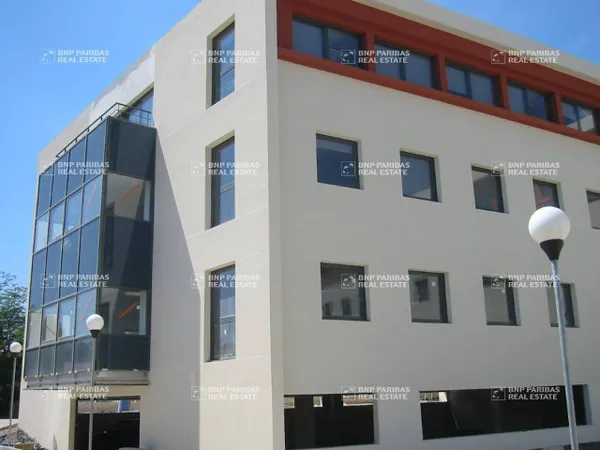 Bureaux 870 m²