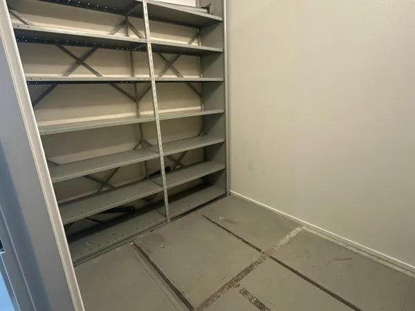 Stockage d'archives sur raillé