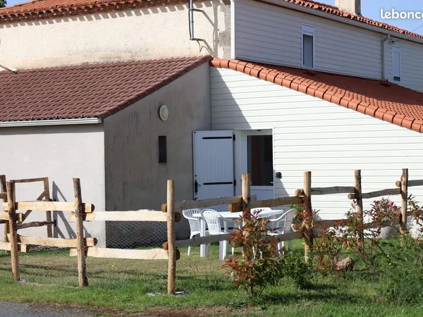 Location studio meublé "bail mobilité"