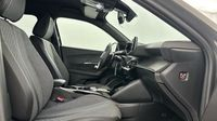 Peugeot 2008 1.2 PureTech 130ch S&S Allure EAT8 — photo 15