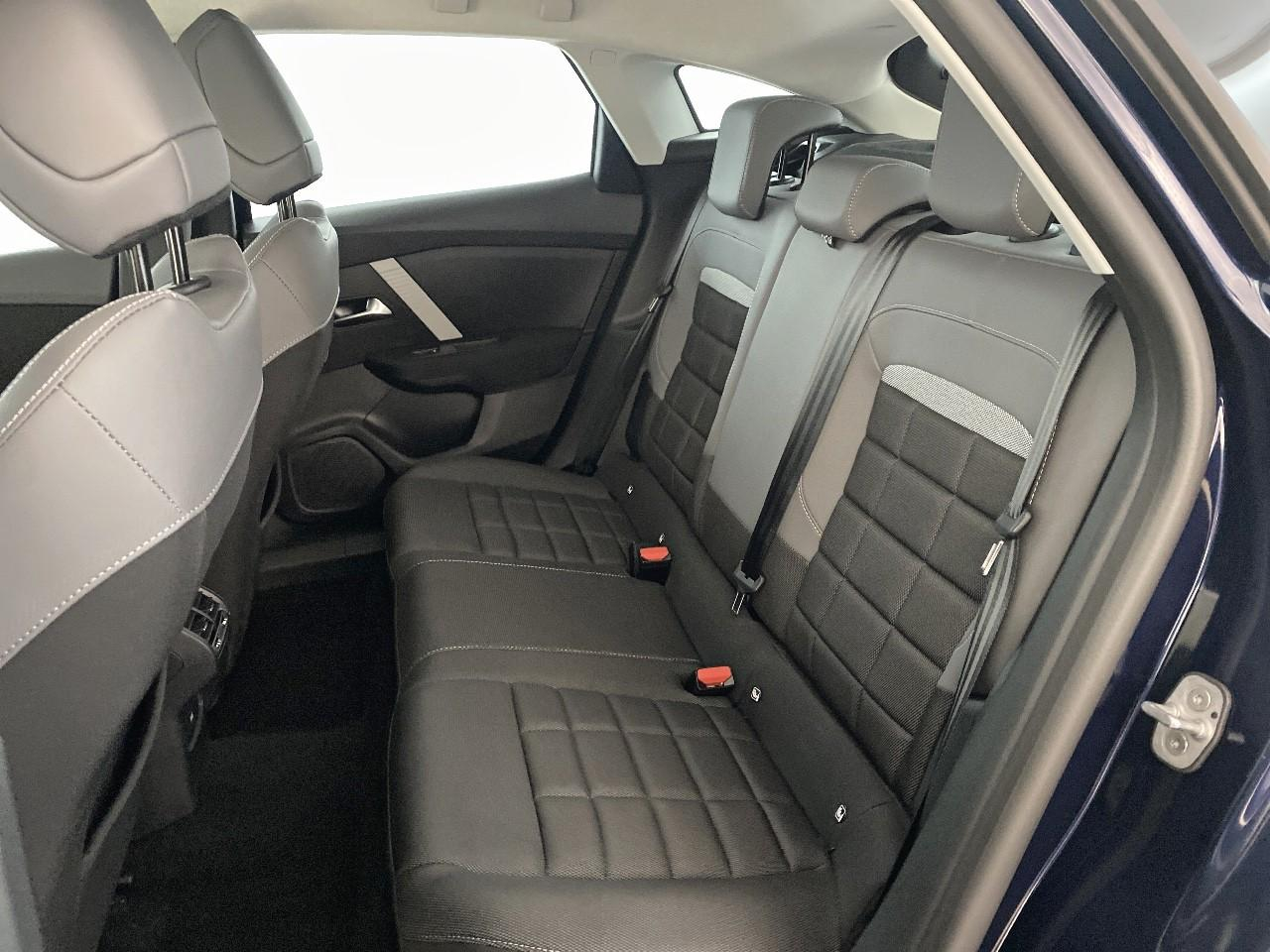 Citroën C4 hybride 136 e-dcs6 plus — photo 10