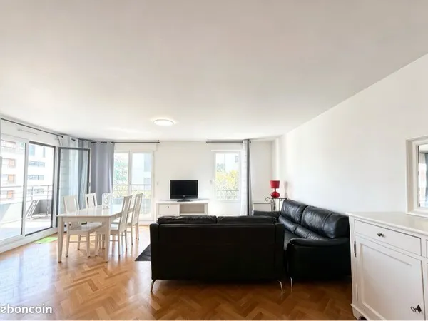 Appartement T2 Issy-les-Moulineaux, proche Orange & Huawei, résidence sécurisée, sans frais d'agence