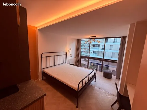 Chambre avec salle de bain privative dans une colocation haut de gamme - Disponible immédiatement