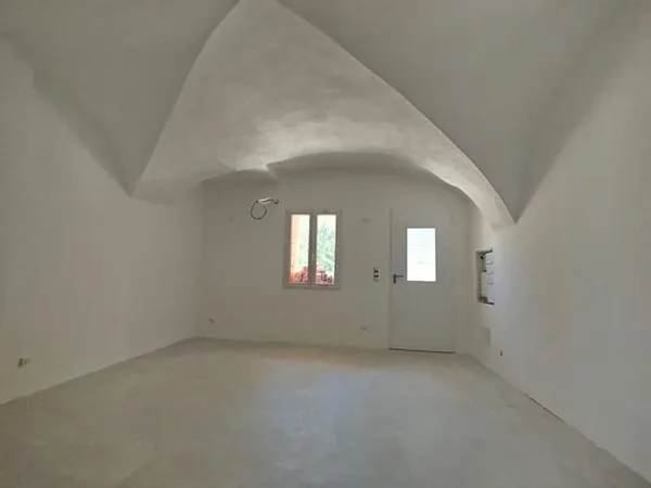 Maison Pourrieres 5 pièce(s) 92 m2 avec terrasse et balcon