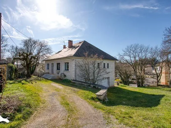Maison de plain-pied 6 pièces 195 m²