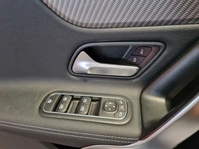 Mercedes Classe A 180 d progressive line — photo 38