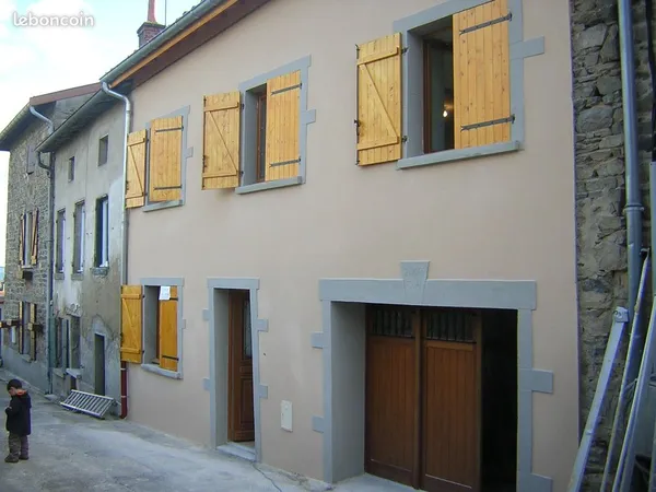 Maison de ville + garage St Laurent d'Agny