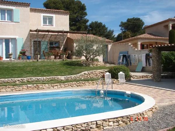 Villa 170 m² avec piscine - 5 chambres - terrain 1 360 m² dont 860 m² constructibles