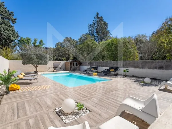 Comme une maison... Grand Duplex avec votre propre piscine p