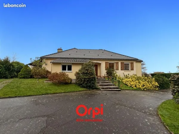 Maison 6 pièces 232 m²