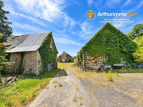 Ancien corps de ferme en pierre à Vitré - Beau potentiel de rénovation