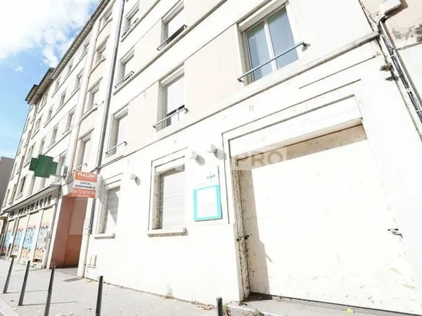 Bureaux 192 m²