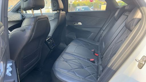DS DS7 Crossback 1.5 BlueHDi 130 EAT8 - Grand Chic – 2021 – 155113 km – Diesel – Boîte Automatique — photo 28