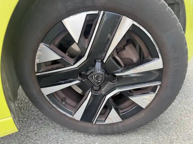 Peugeot 208 puretech 100 s&amp;s bvm6 — photo 24