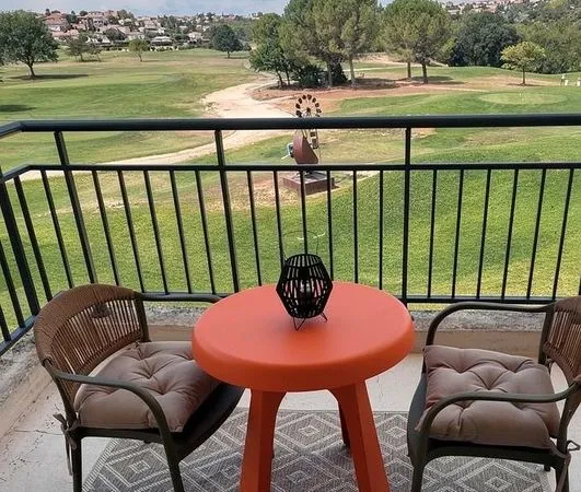 Studio 26 m² avec balcon et vue golf - Juvignac - Location septembre à juin